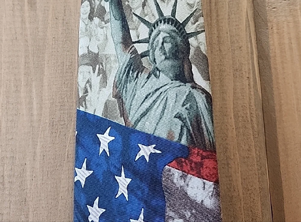 Patriotic Eagle Silk Necktie Excellent Condition
